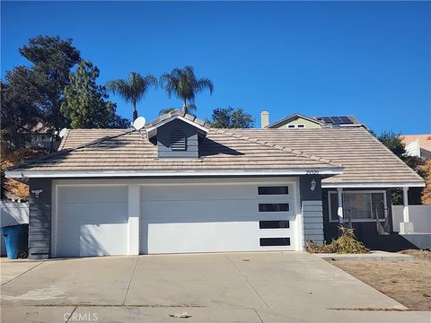 Photo of 29329 Maritime Cir, Lake Elsinore, CA 92530 (MLS # SW26012225)