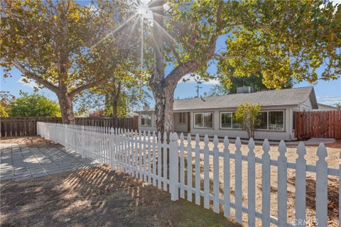 Tiny photo for 570 Mesa Grande DR, Shandon, CA 93461 (MLS # NS26218112)