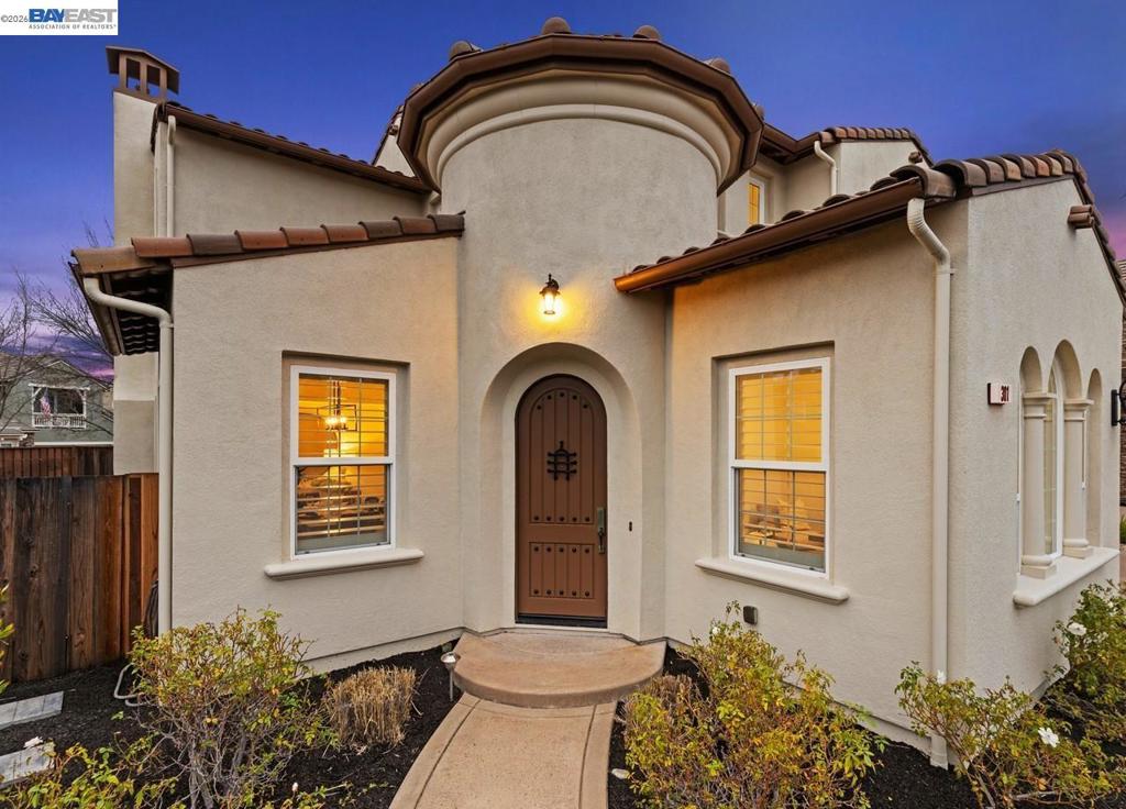 Properties 3 301 301 Friesian Ct