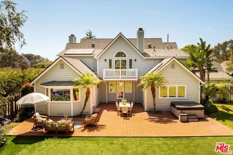 Photo of 176 Toro Canyon Road, Carpinteria, CA 93013 (MLS # 26843445)