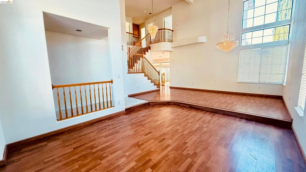 2700 Joshua Ct