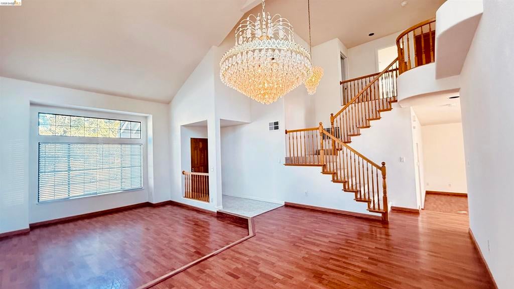 2700 Joshua Ct