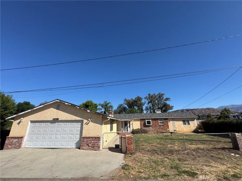 Photo of 12597 13th Street, Yucaipa, CA 92399 (MLS # IG26199869)