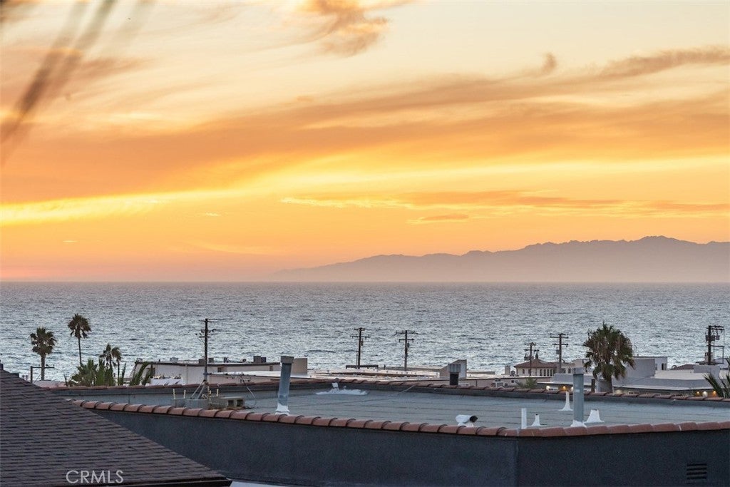 1136 Monterey