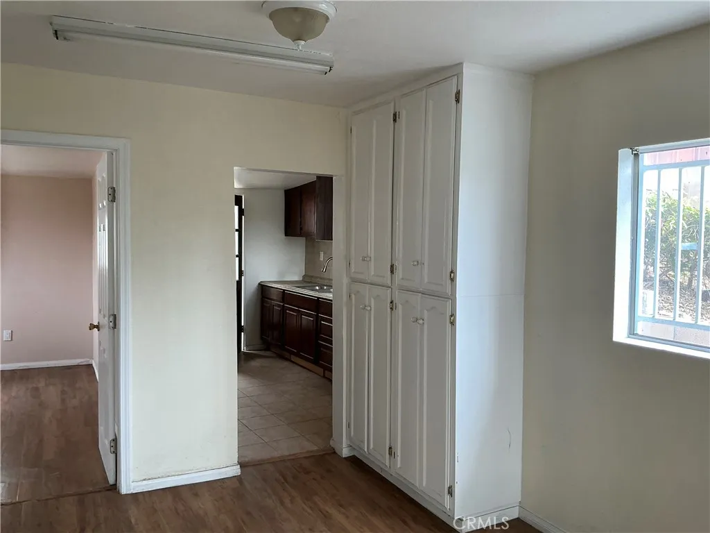 Los Angeles, California 90026, United States, 2 Bedrooms Bedrooms, ,1 BathroomBathrooms,Residential,Active,234009