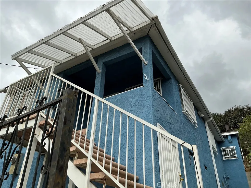 Los Angeles, California 90026, United States, 2 Bedrooms Bedrooms, ,1 BathroomBathrooms,Residential,Active,234009