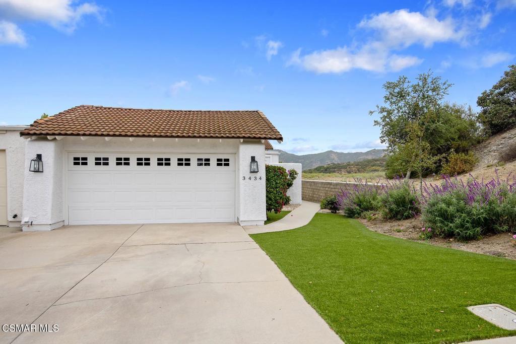 3434 Twin Lake