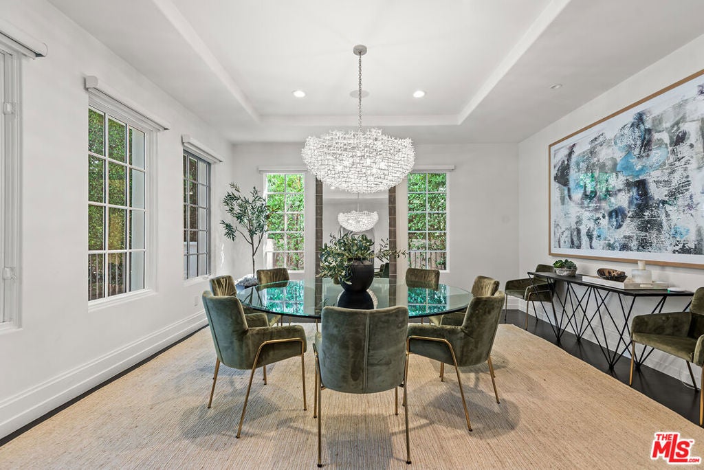 9928 Toluca Lake Avenue