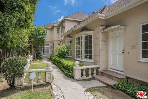 Photo of 10534 Eastborne Avenue, Los Angeles, CA 90024 (MLS # 26749453)