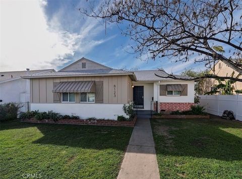 Photo of 8123 Lindley Ave, Reseda, CA 91335 (MLS # SR26039469)