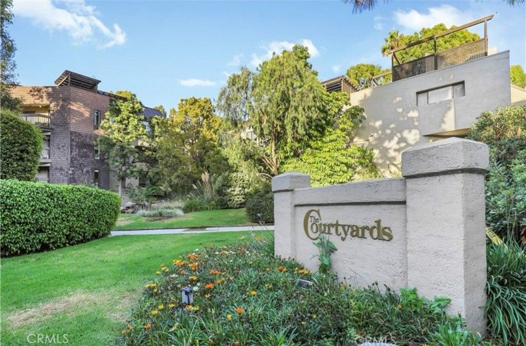 Photo of 950 N Kings Road #245, West Hollywood, CA 90069 (MLS # OC25234292)