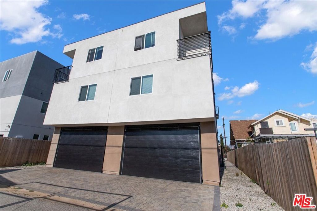 1629 S New Hampshire Avenue