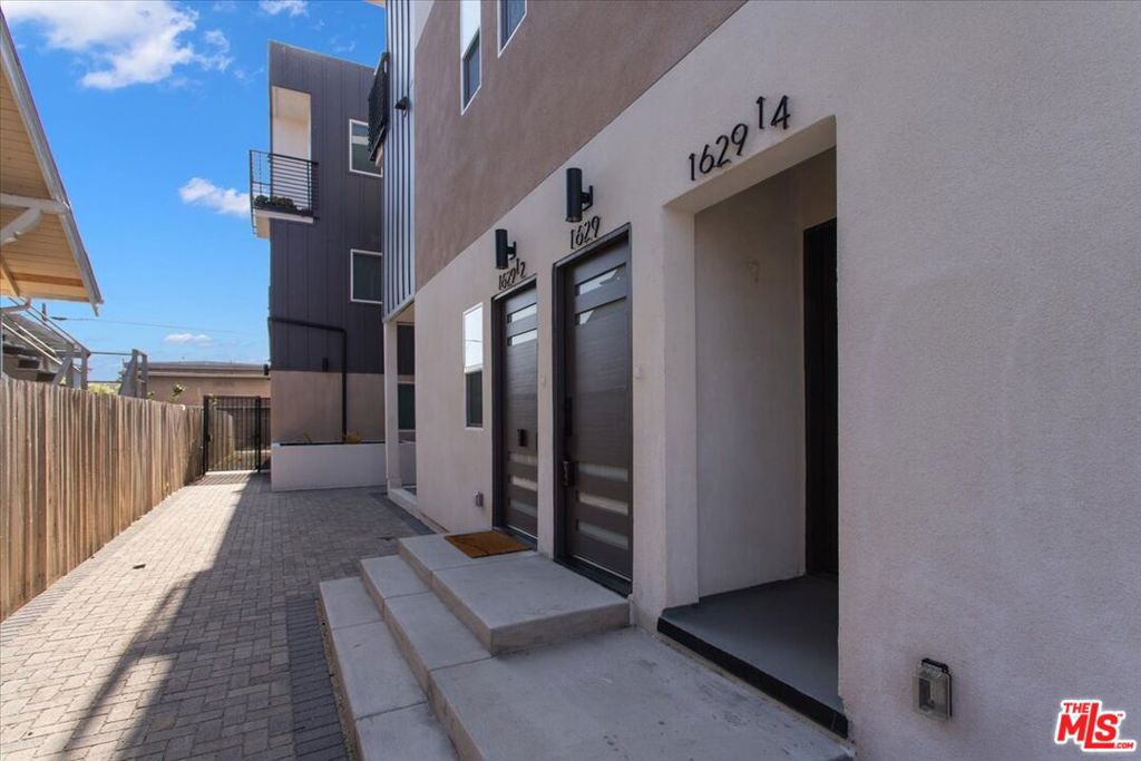 1629 S New Hampshire Avenue