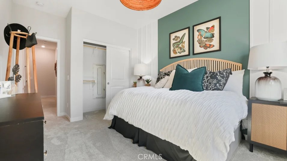 Crest at Metro Heights - Residential