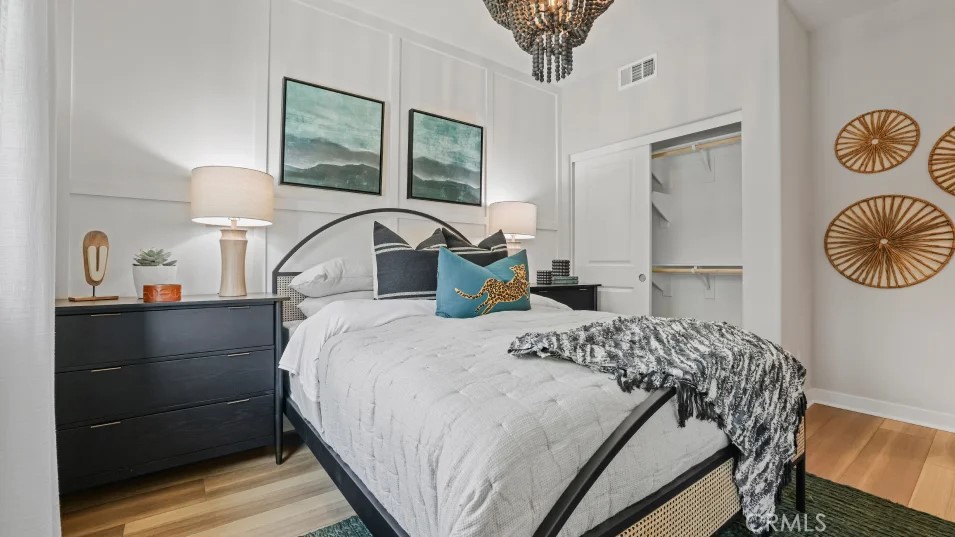 Crest at Metro Heights - Residential