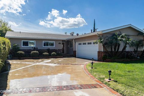 Photo of 22312 Mobile Street, Woodland Hills, CA 91303 (MLS # 226001302)