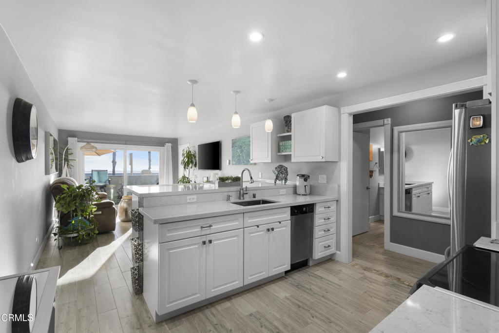 275 E Surfside Drive