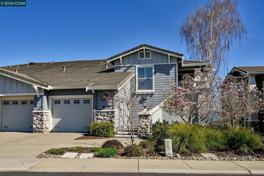 3126 3126 Grey Eagle Dr