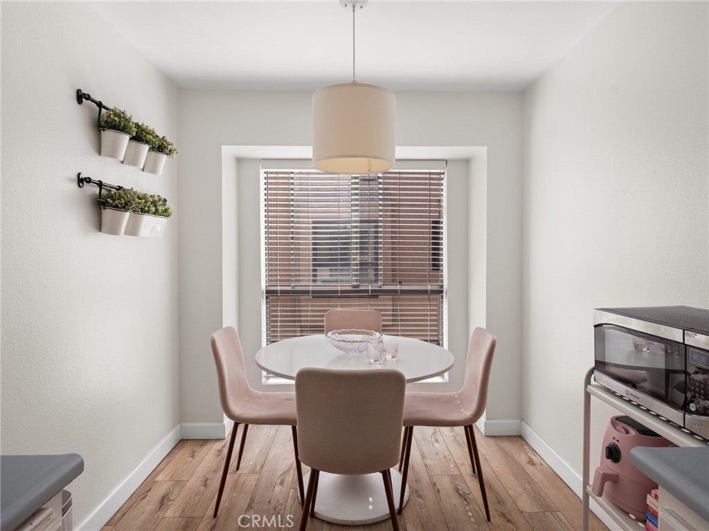 15223 Magnolia Boulevard B