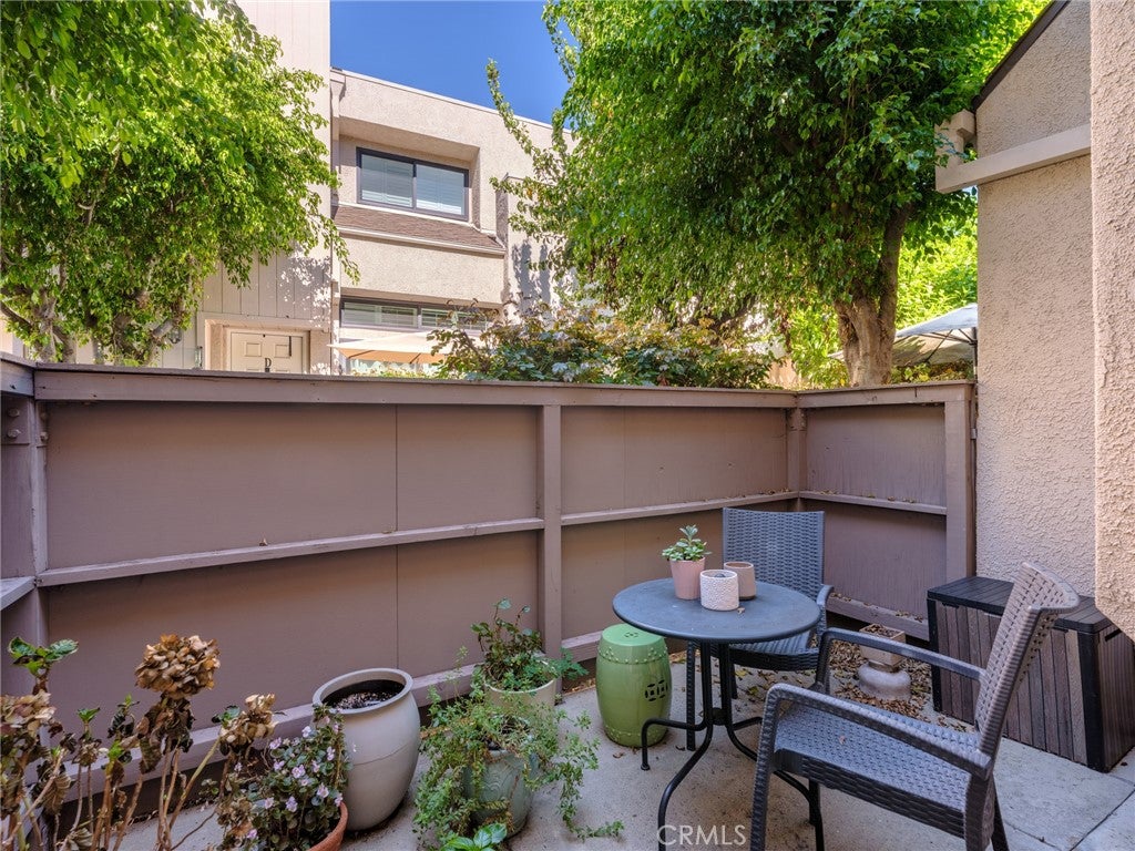 15223 Magnolia Boulevard B