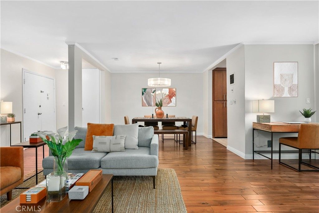 Photo of 930 3rd Street #106, Santa Monica, CA 90403 (MLS # SB25223179)