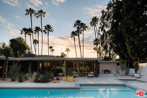 Photo of 20150 Delita Drive, Woodland Hills, CA 91364 (MLS # 26832883)