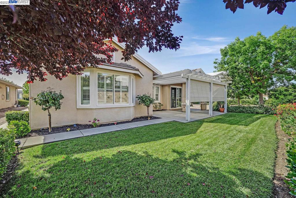 SUMMERSET 3 - Residential