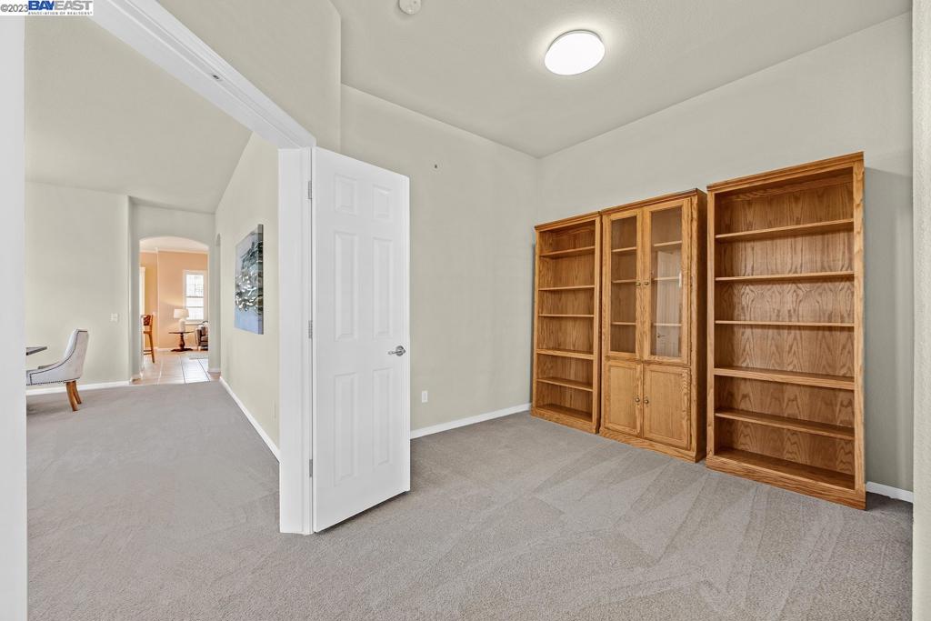 SUMMERSET 3 - Residential