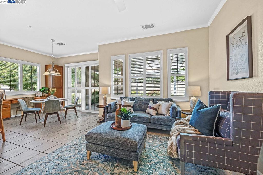 SUMMERSET 3 - Residential