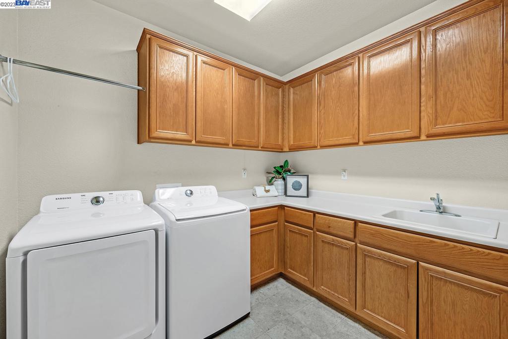 SUMMERSET 3 - Residential