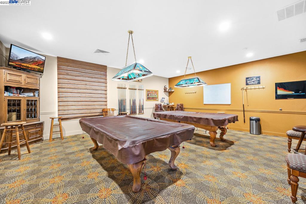 SUMMERSET 3 - Residential