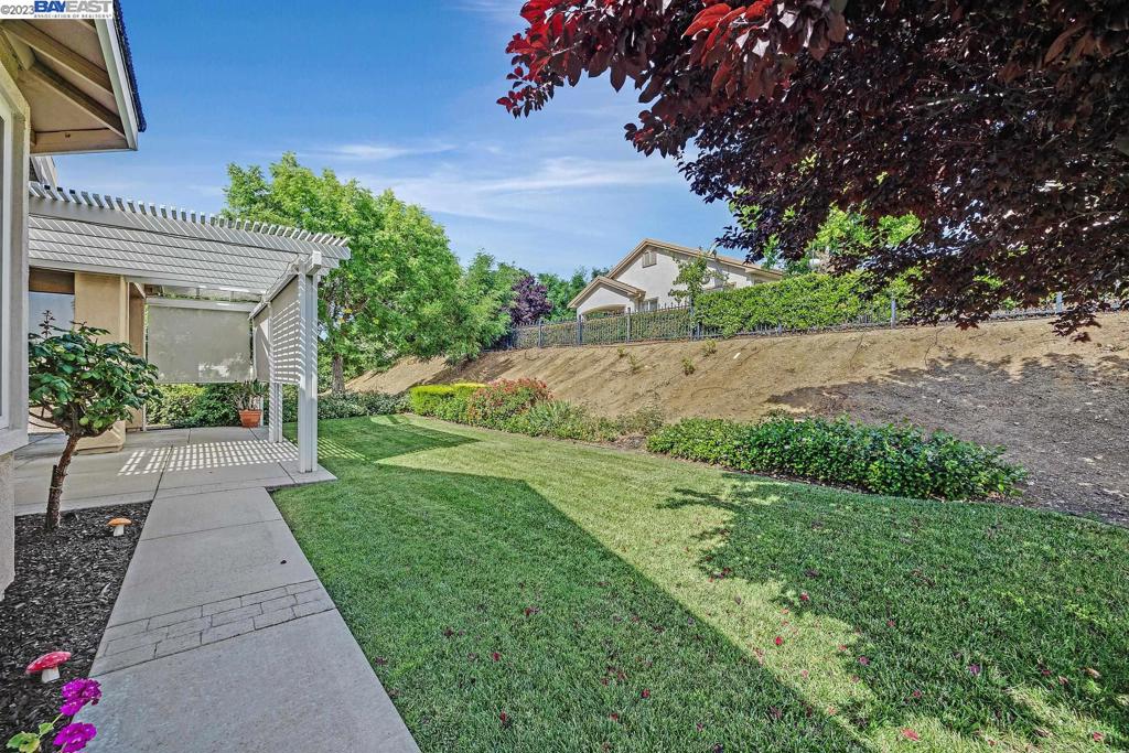 SUMMERSET 3 - Residential