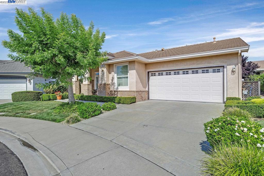 SUMMERSET 3 - Residential