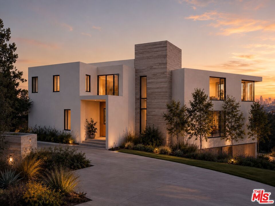 1510 N Tigertail Road