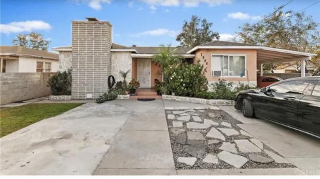 This is the perfect multi-generational set-up. *** Live in 1, Rent 2 or Rent All 3!*** Mother-in-law quarters? College Student Studio? or just an extra income producer. This is the home for you! Charming one-story home with total 1694 total square feet, 4 bedrooms, 2 bathrooms main house with indoor laundry. Separate Casita 468 square feet, its OWN backyard! With 1 spacious bedroom and 1 full bathroom, nice sized living room, with kitchen! Mother-in-Law quarters has its own entrance, 1 bedroom, 1 bathroom and even its own kitchenette. Two laundry areas one in main house, another in garage. Can be used by Casita occupants! That's not all this house has to offer. There's a large two car garage, covered carport, and plenty of parking in driveway and on street! Do not miss out on this perfect opportunity!