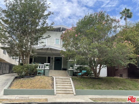 Photo of 305 S Norton Avenue #307 1/2, Los Angeles, CA 90020 (MLS # 26856305)