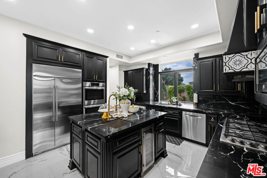 10 Gladstone Lane
