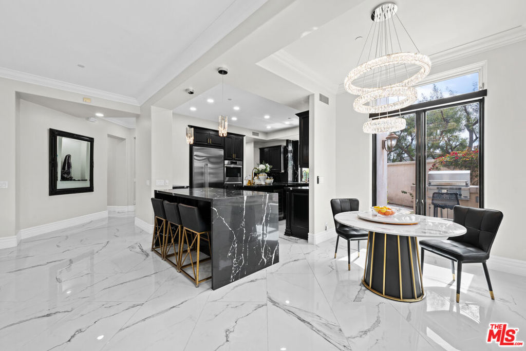 10 Gladstone Lane