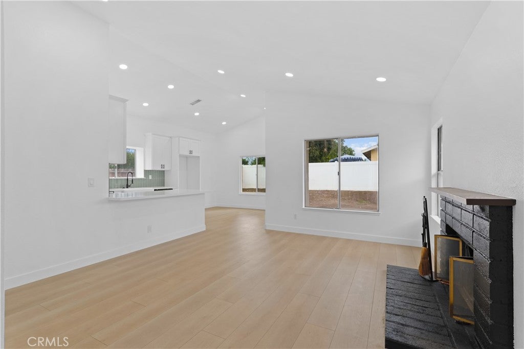 13881 Elmwood Ct