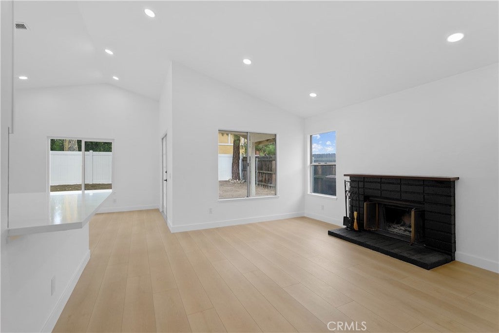 13881 Elmwood Ct