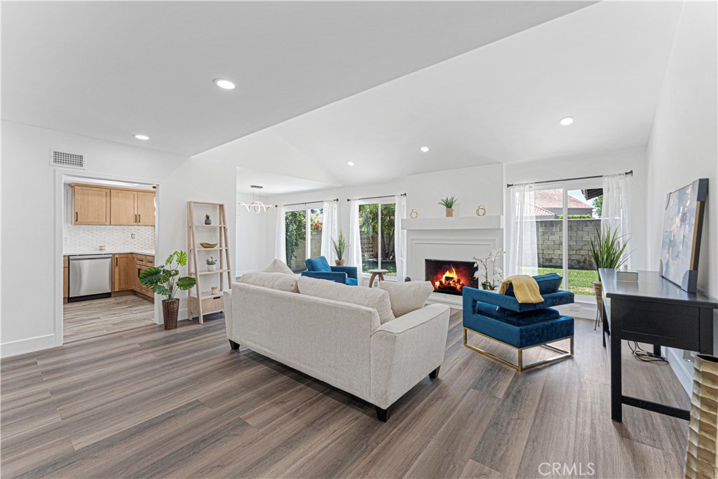 12202 Silva Place
