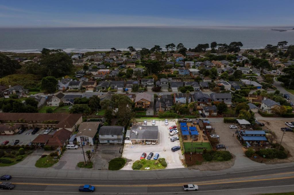 3048 Cabrillo Highway