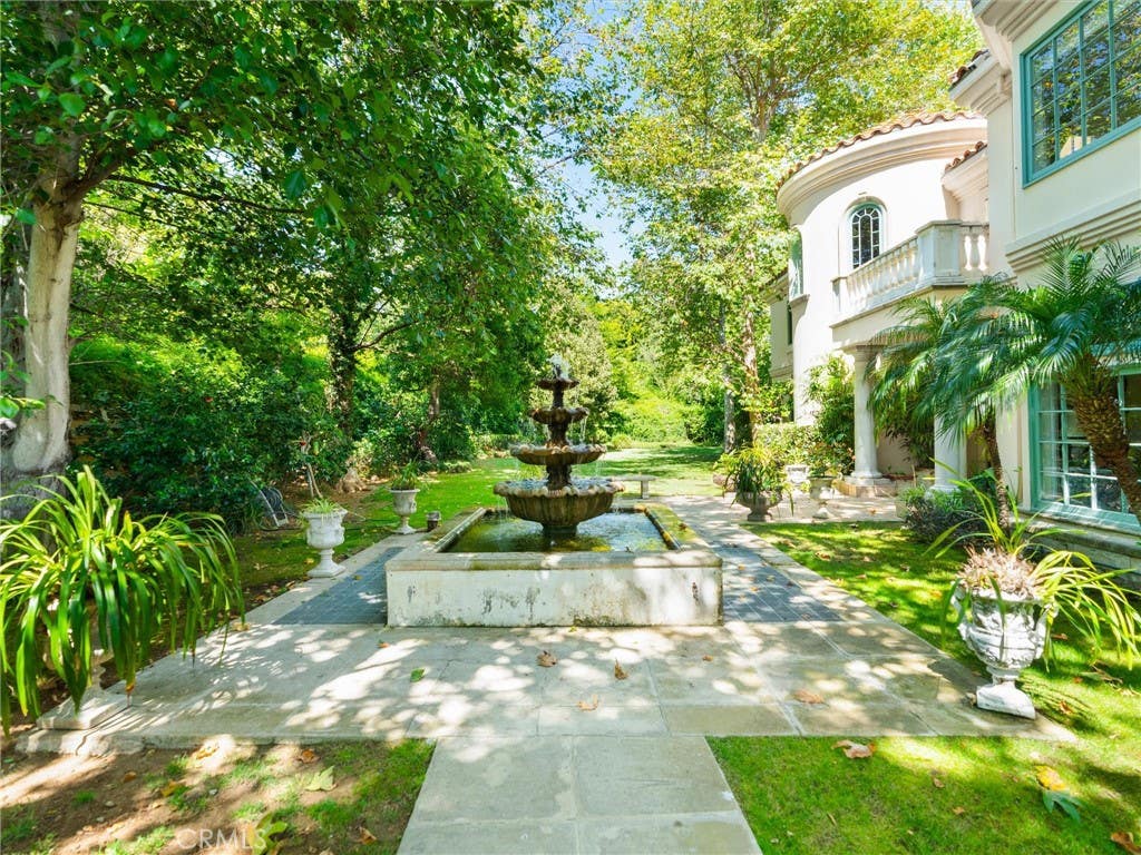 Photo of 6000 Cavalleri Road, Malibu, CA 90265 (MLS # SR26099907)