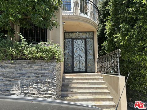 3401 Barham Boulevard 3 Los Angeles CA 90068