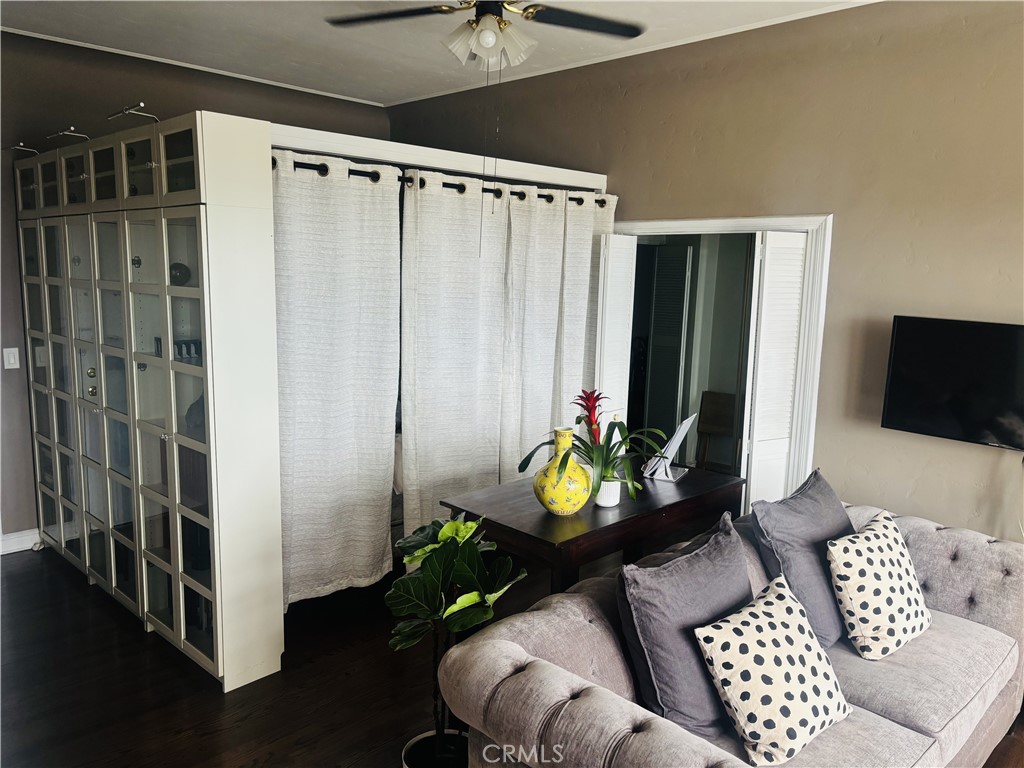 800 E Ocean Boulevard 1404