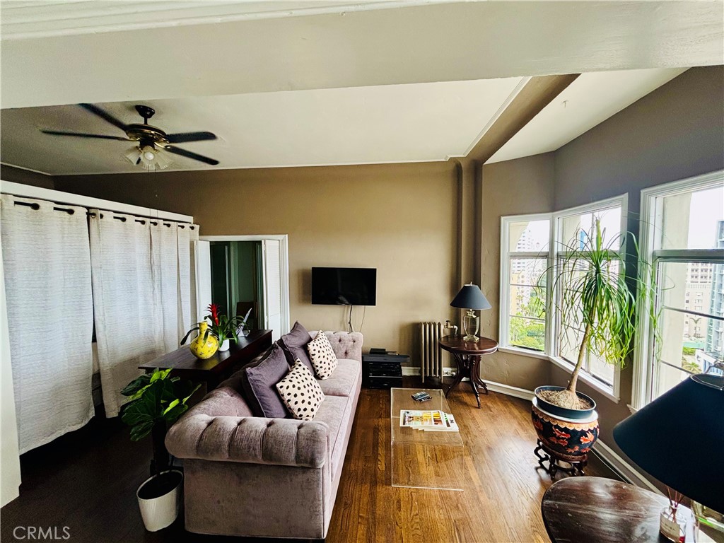 800 E Ocean Boulevard 1404