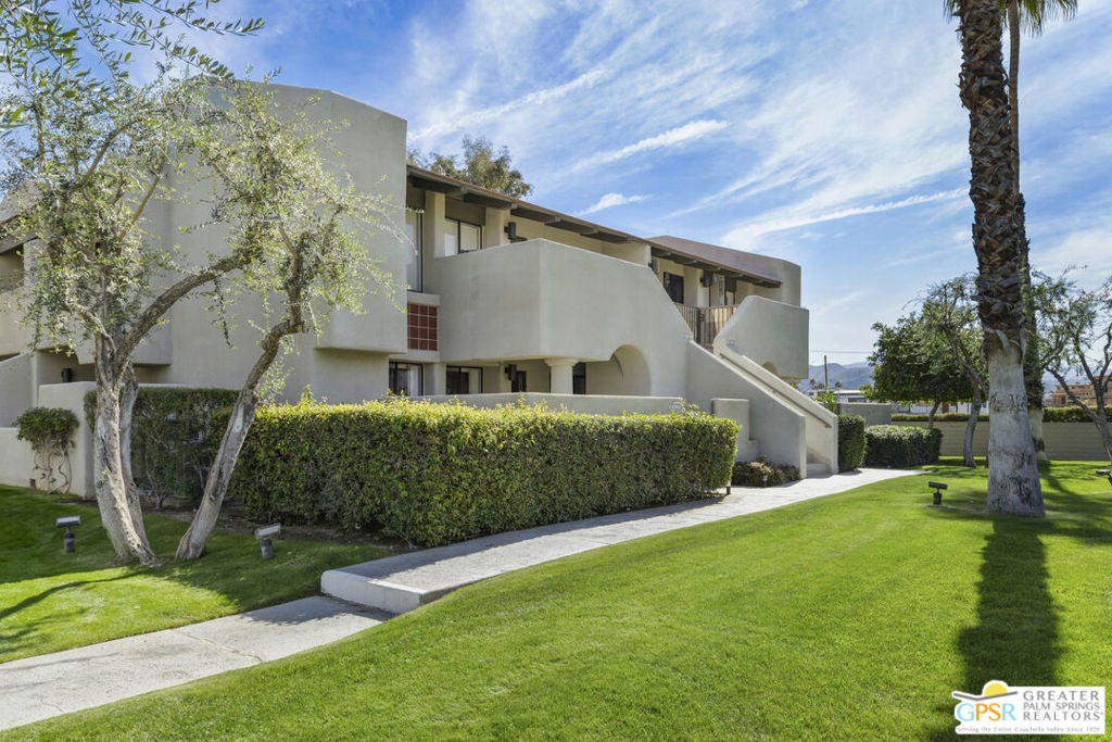 351 N Hermosa Drive 3A1