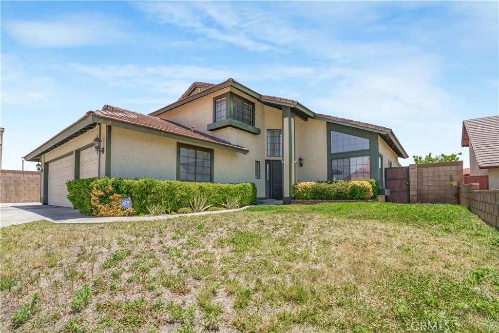 2102 Redrock Ct