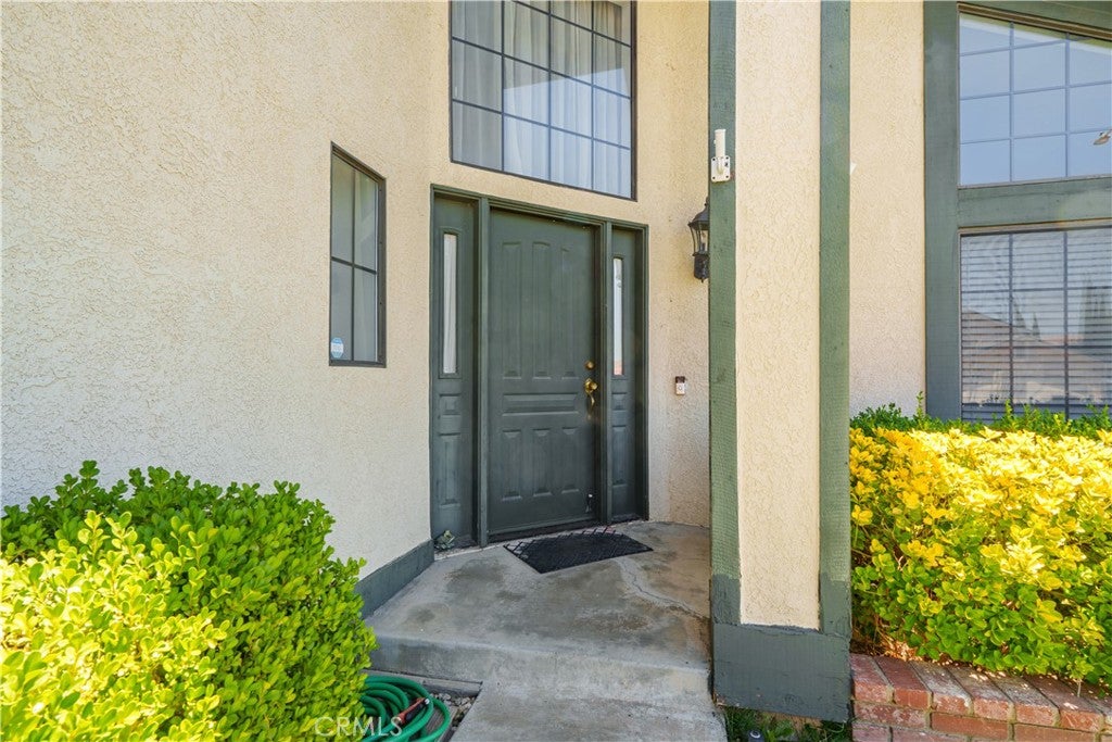2102 Redrock Ct
