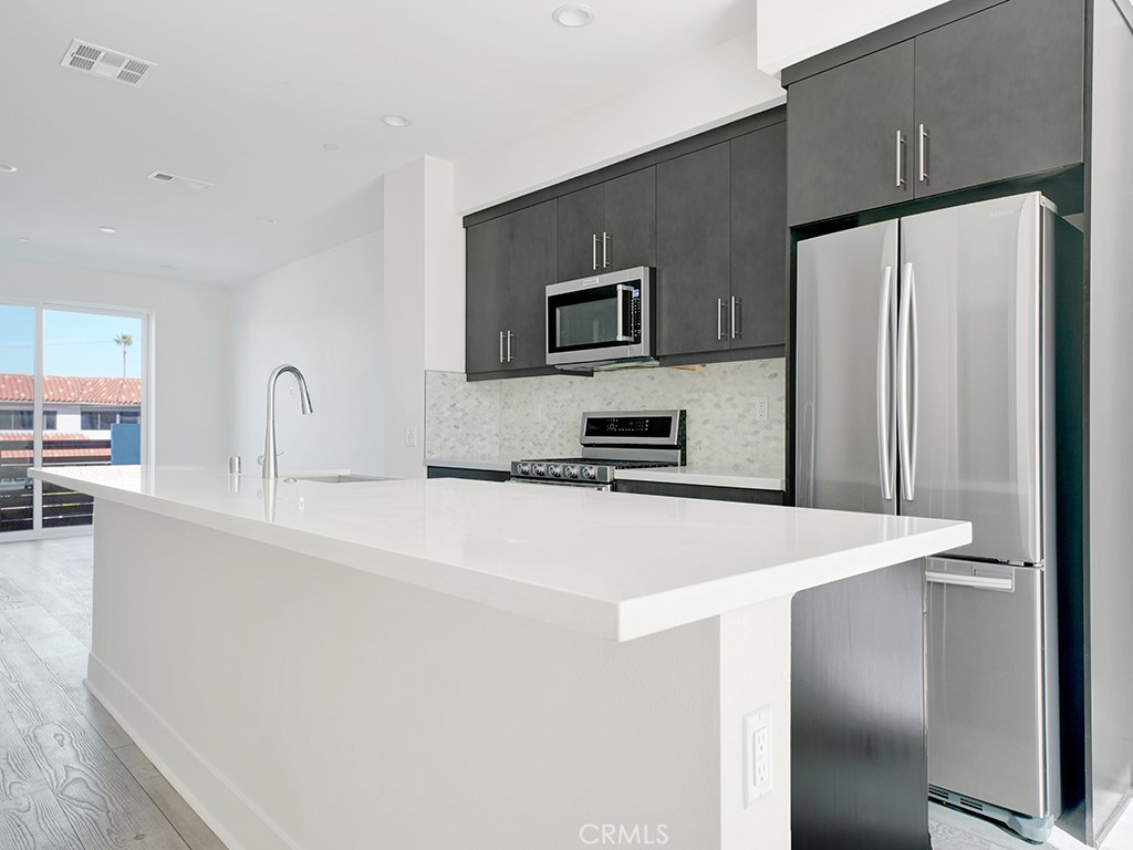 17 West - Residential Lease